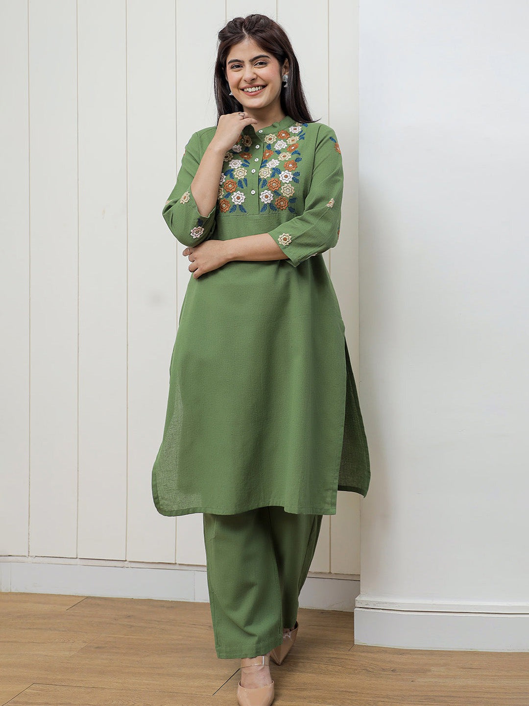 Cotton Flex Kurta Set Features Intricate Floral Embroidery