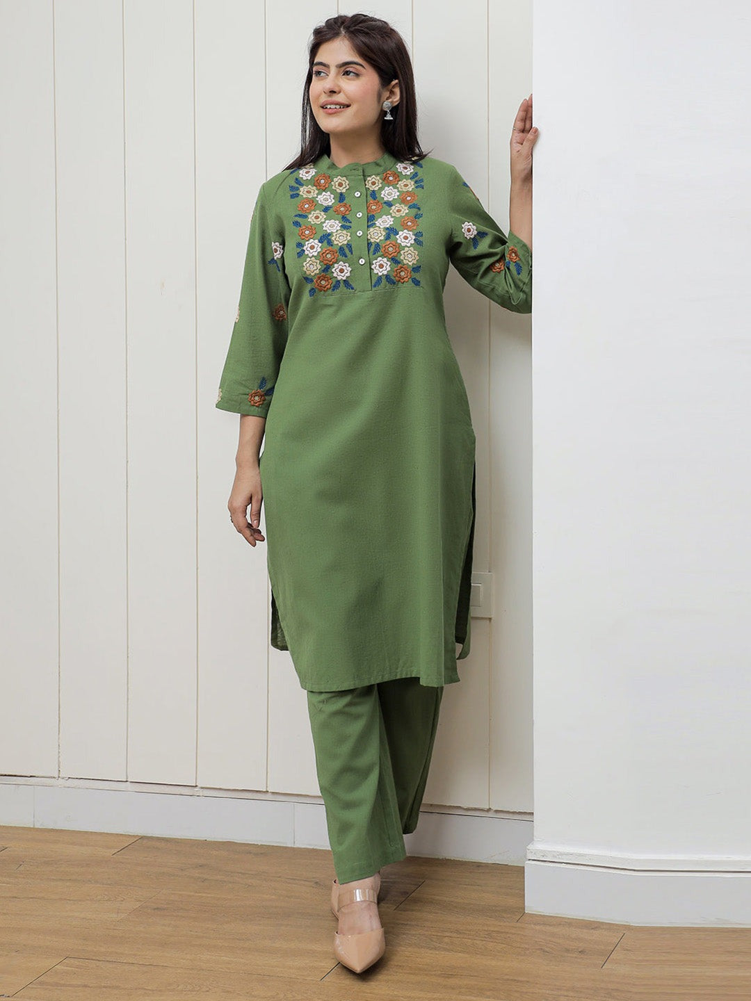 Cotton Flex Kurta Set Features Intricate Floral Embroidery